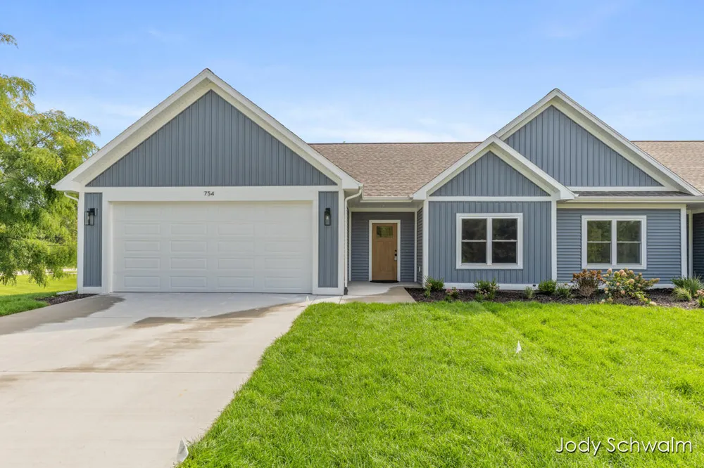 754 Noble Drive Belding City, MI 48809