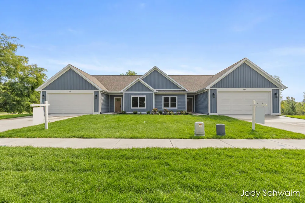 754 Noble Drive Belding City, MI 48809