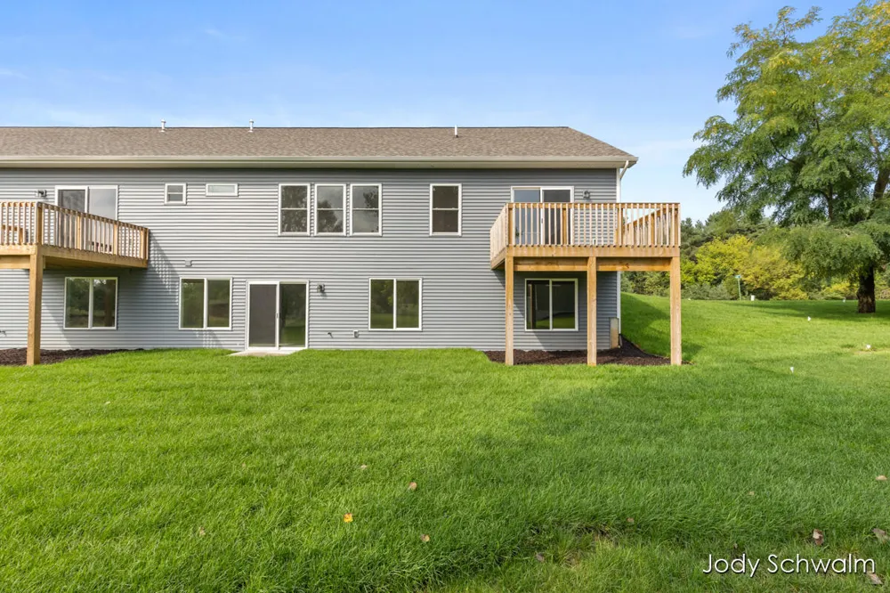 754 Noble Drive Belding City, MI 48809