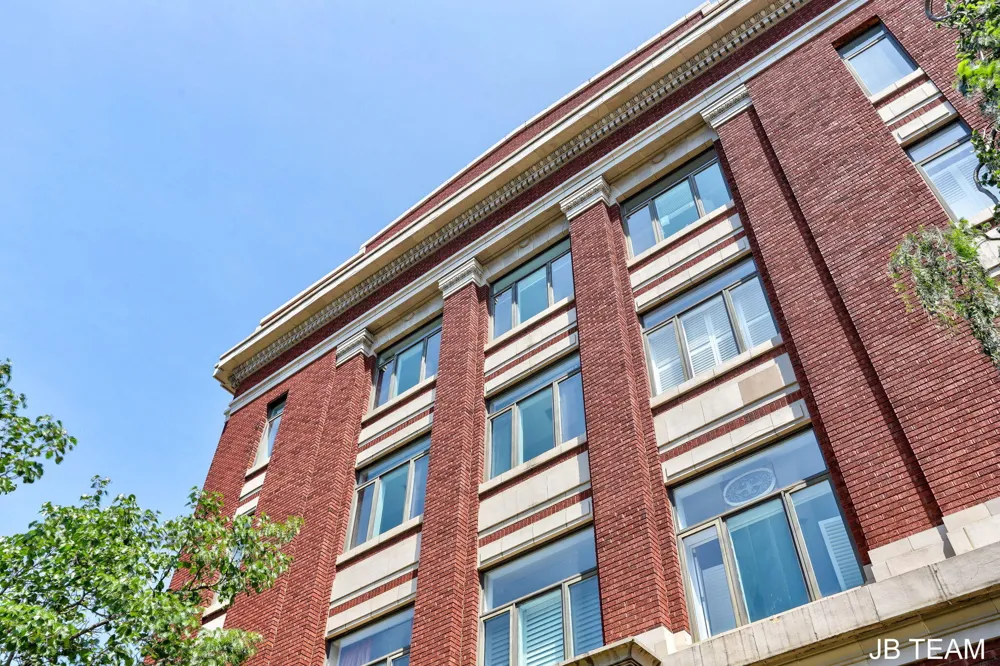17 W 10th Street #220 Holland City, MI 49423