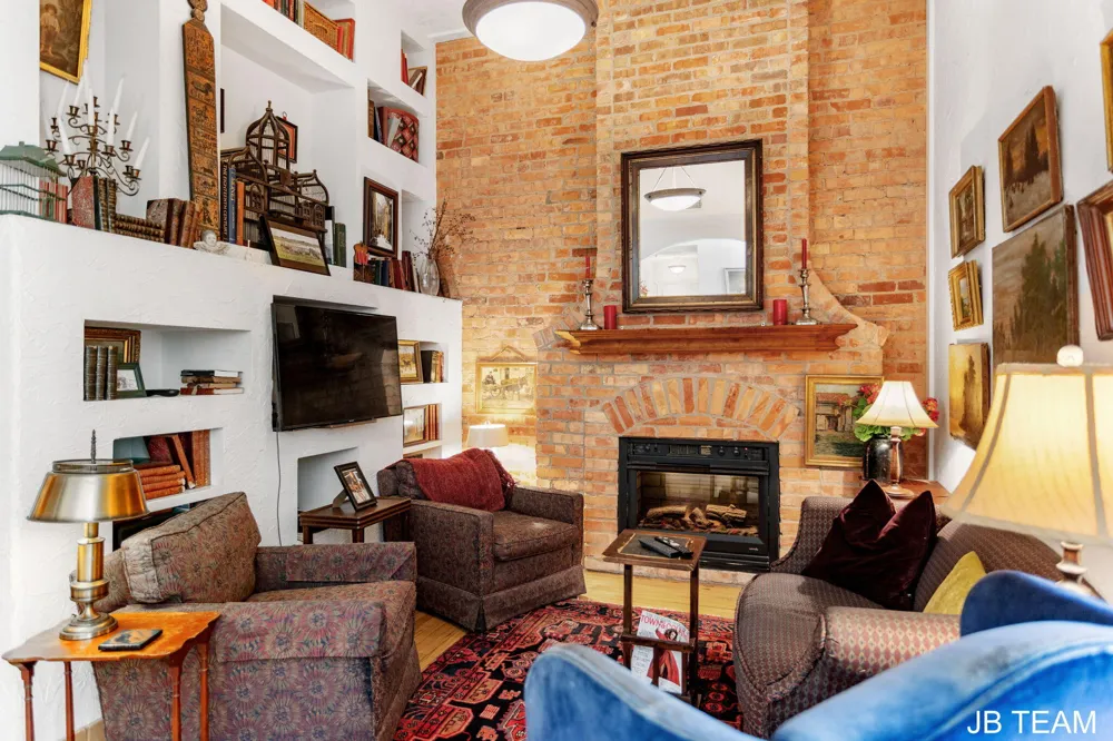 17 W 10th Street #220 Holland City, MI 49423