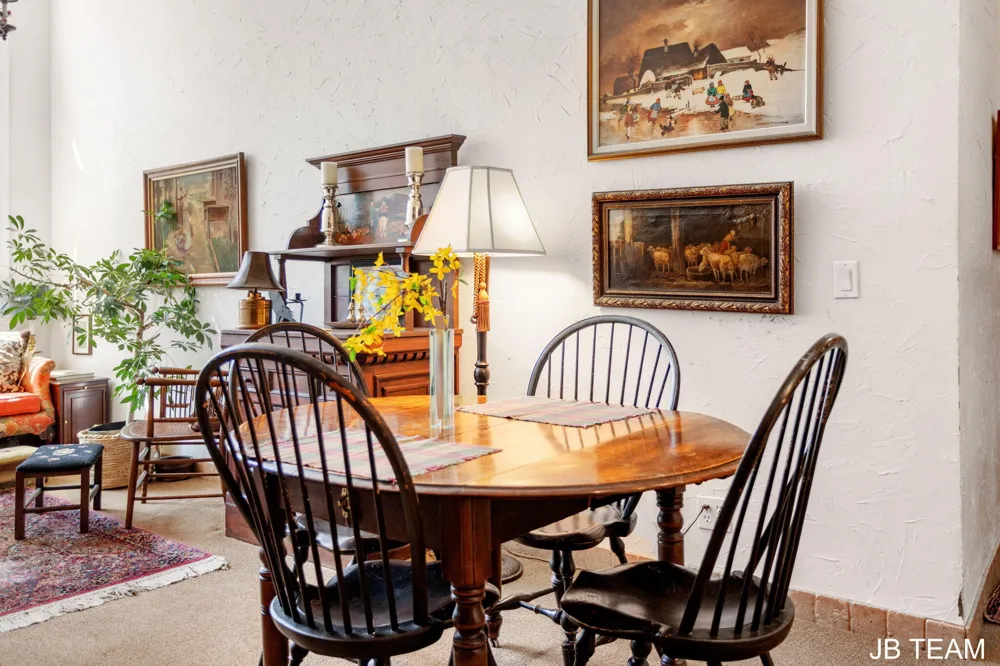 17 W 10th Street #220 Holland City, MI 49423
