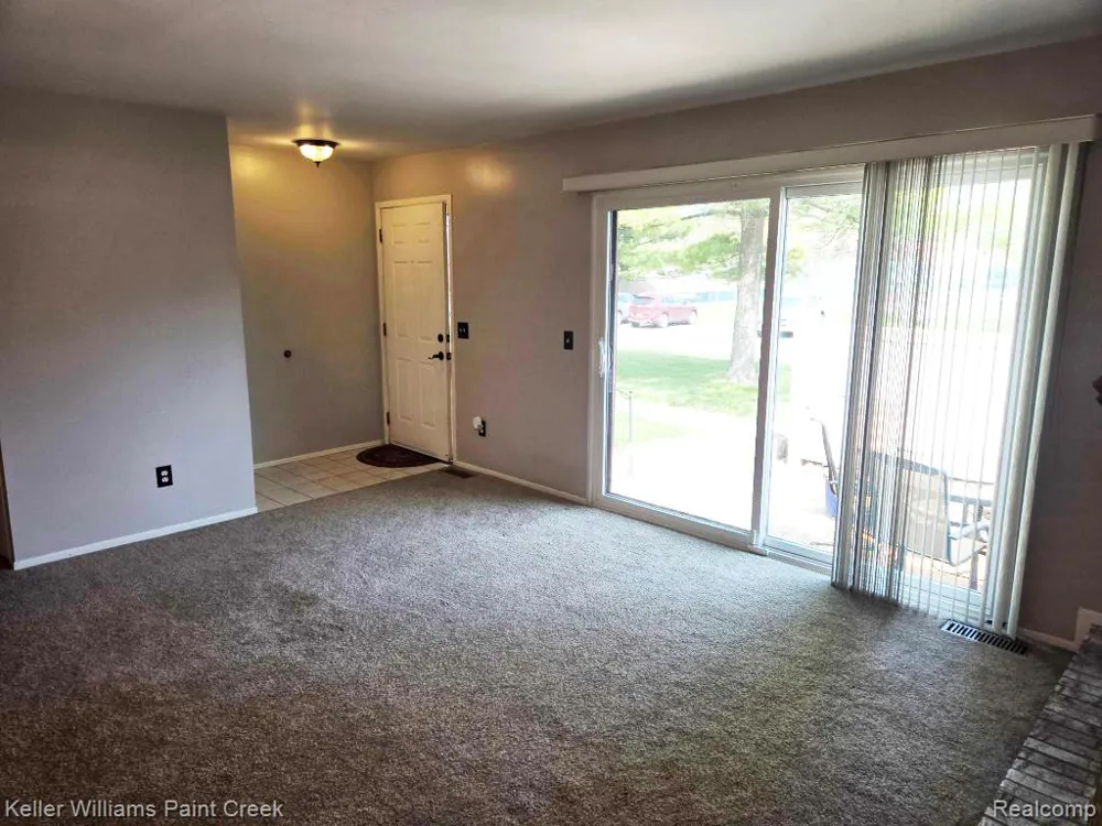 38565 Golfview Drive W Clinton Charter Township, MI 48038