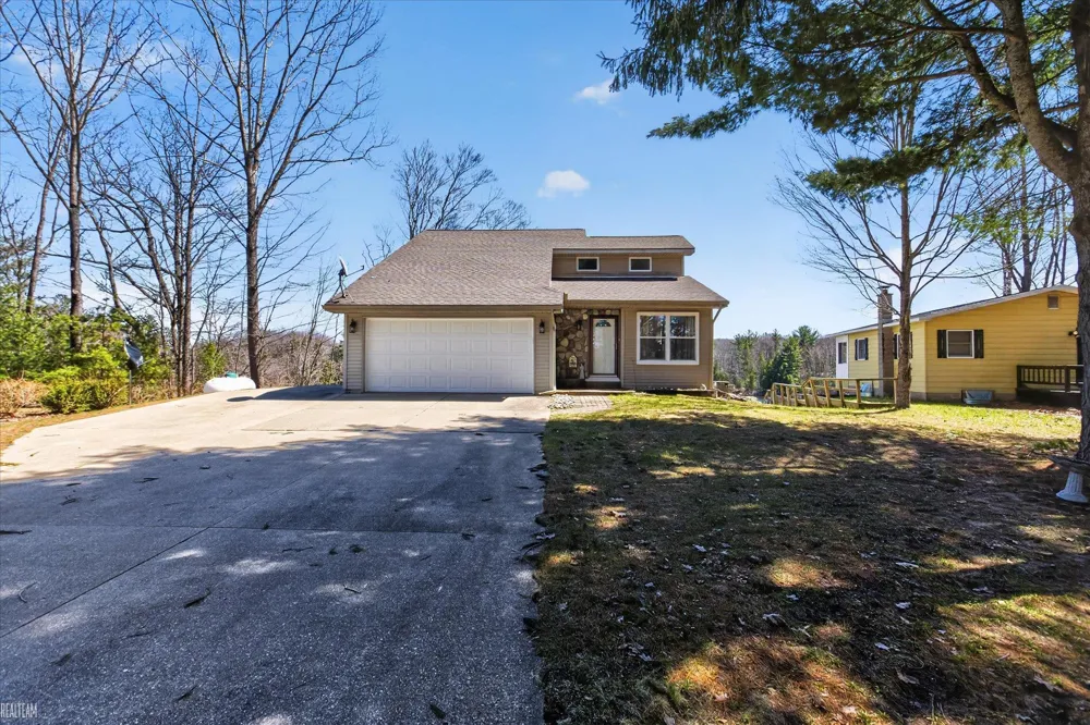 6258 SW Ginafred Shores Drive Springfield Township, MI 49633