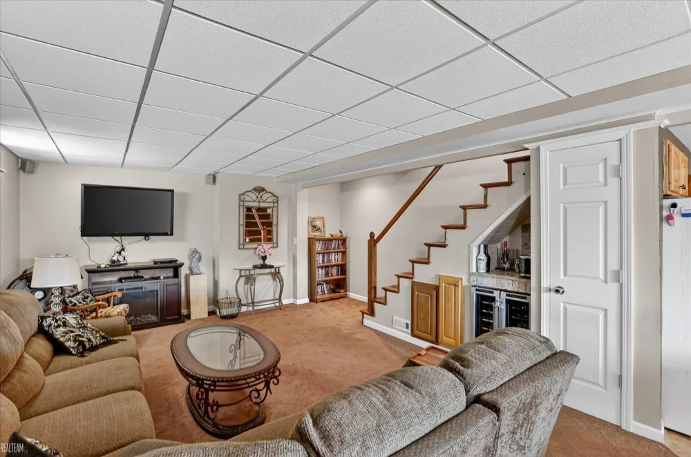 6258 SW Ginafred Shores Drive Springfield Township, MI 49633