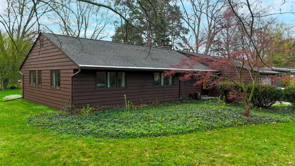 4502 Concord Street Midland City, MI 48642