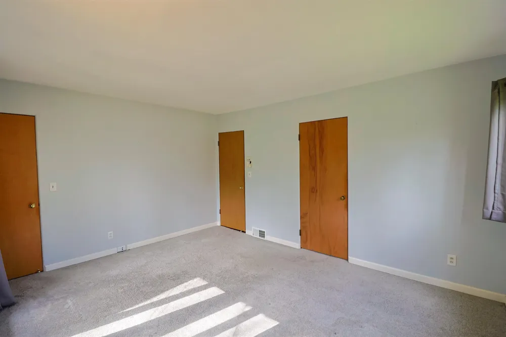4502 Concord Street Midland City, MI 48642