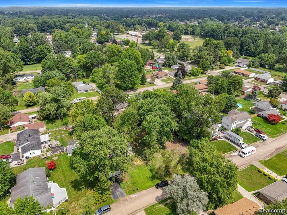 33712 Melton Avenue Westland City, MI 48185