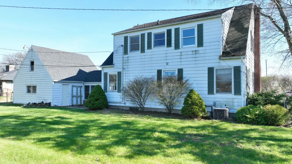 1207 North Drive Mt Pleasant City, MI 48858