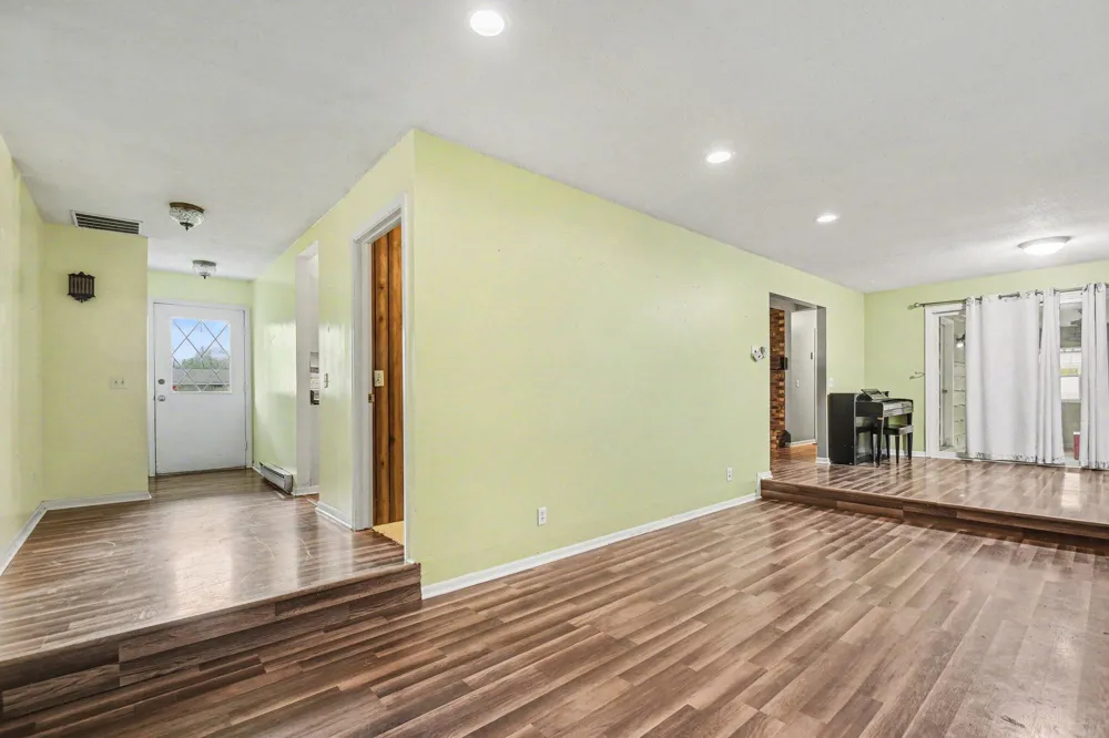 5564 Newton Avenue Coloma Charter Township, MI 49038