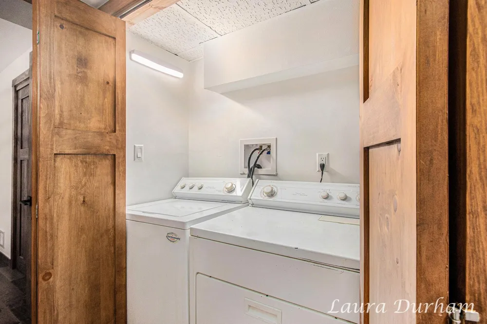 6480 Island Lake Road Laketown Township, MI 49423