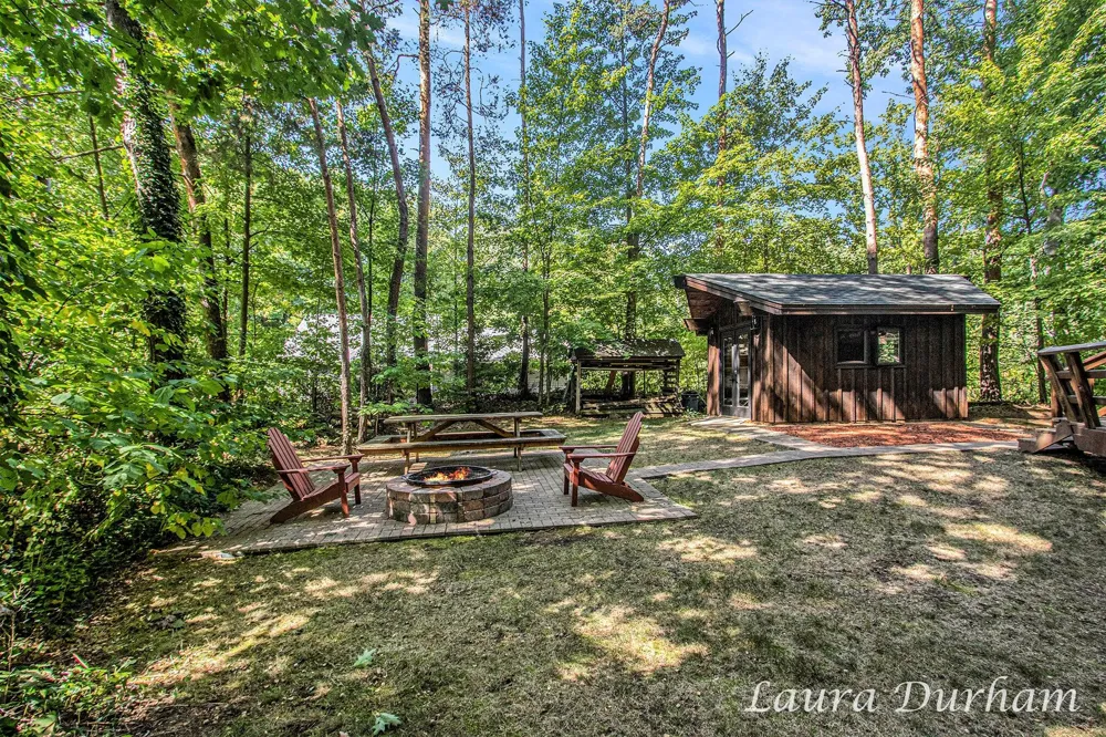6480 Island Lake Road Laketown Township, MI 49423
