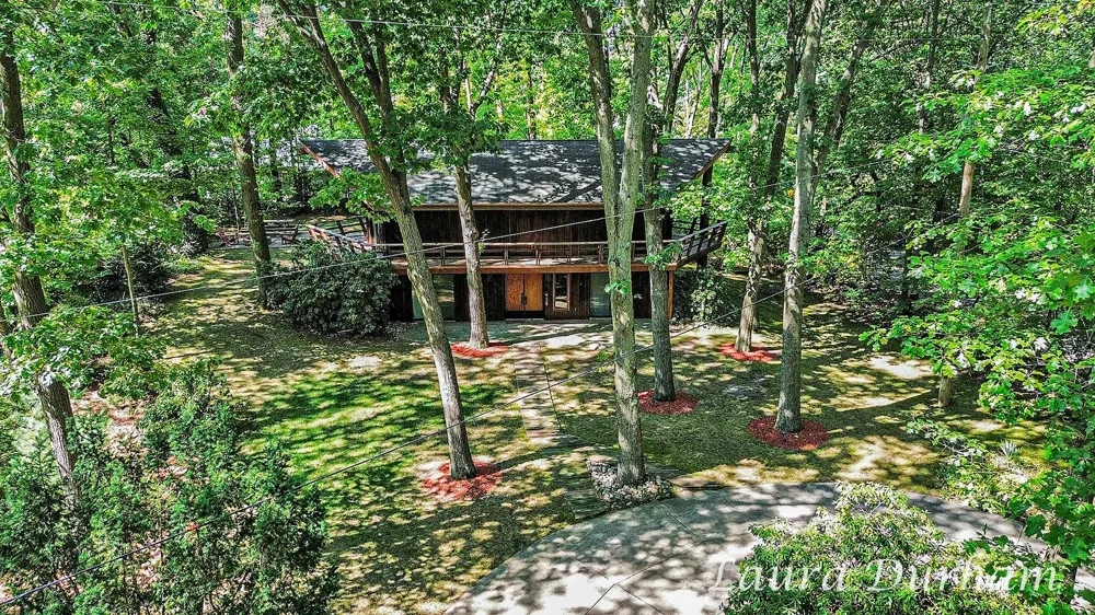 6480 Island Lake Road Laketown Township, MI 49423