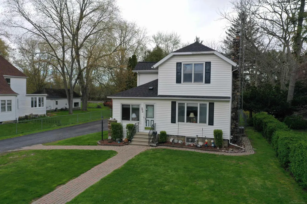 234 Howard Avenue Croswell City, MI 48022