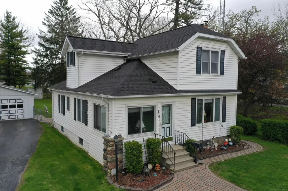 234 Howard Avenue Croswell City, MI 48022