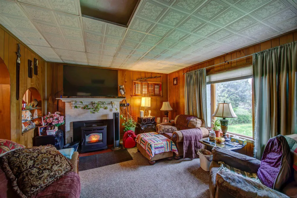 234 Howard Avenue Croswell City, MI 48022