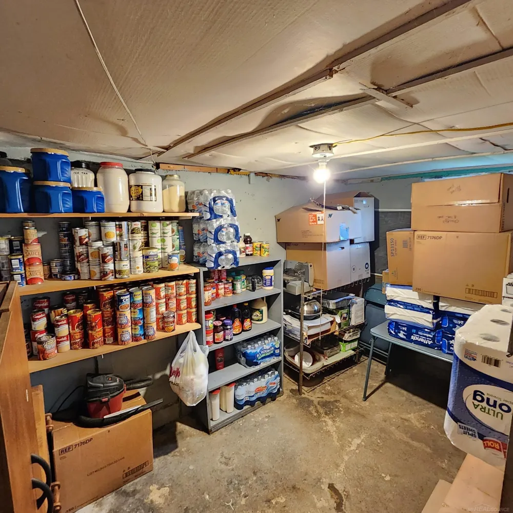 234 Howard Avenue Croswell City, MI 48022