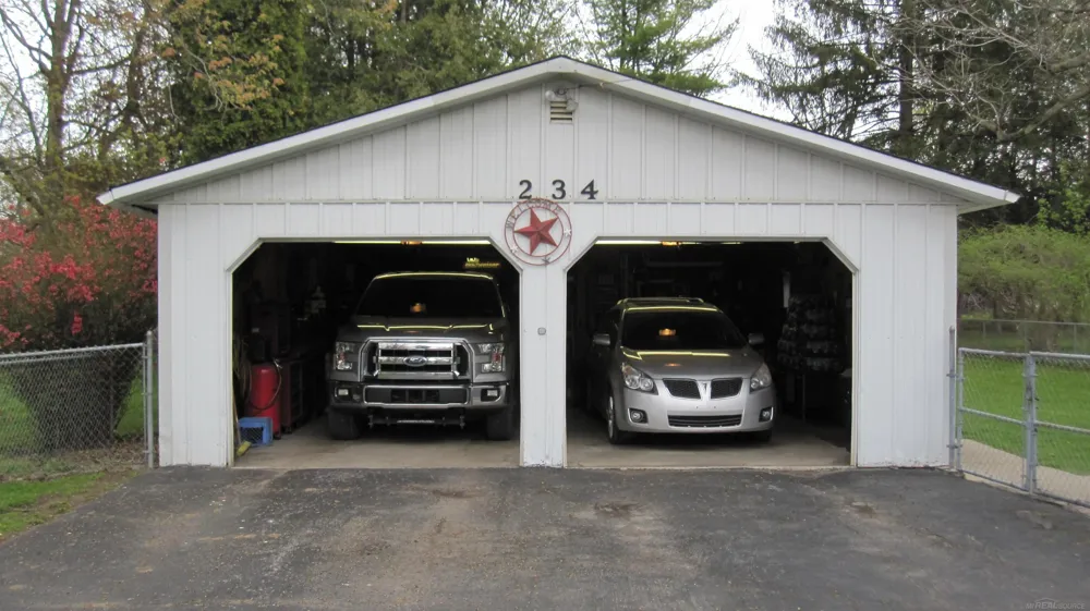 234 Howard Avenue Croswell City, MI 48022