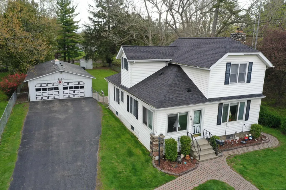234 Howard Avenue Croswell City, MI 48022