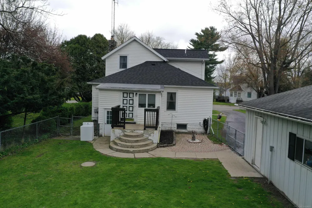 234 Howard Avenue Croswell City, MI 48022