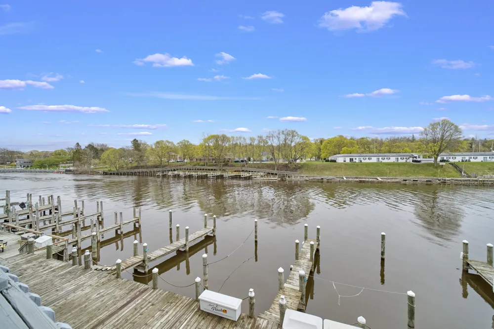 315 5th Avenue #17 Manistee City, MI 49660