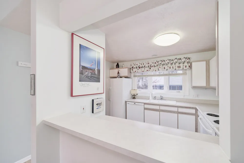 315 5th Avenue #17 Manistee City, MI 49660