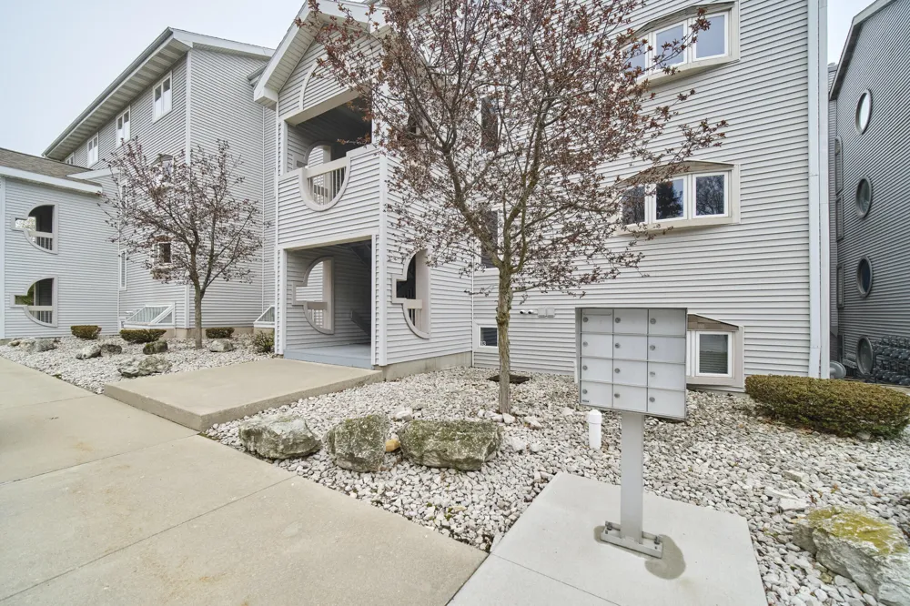315 5th Avenue #17 Manistee City, MI 49660