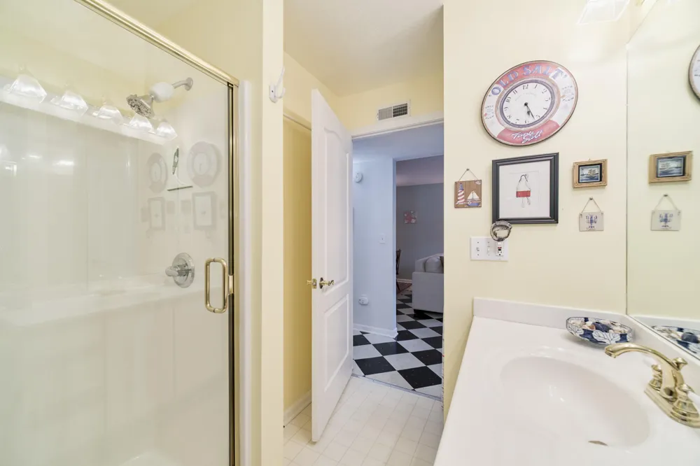 315 5th Avenue #17 Manistee City, MI 49660