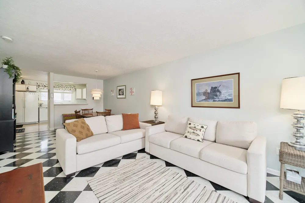 315 5th Avenue #17 Manistee City, MI 49660