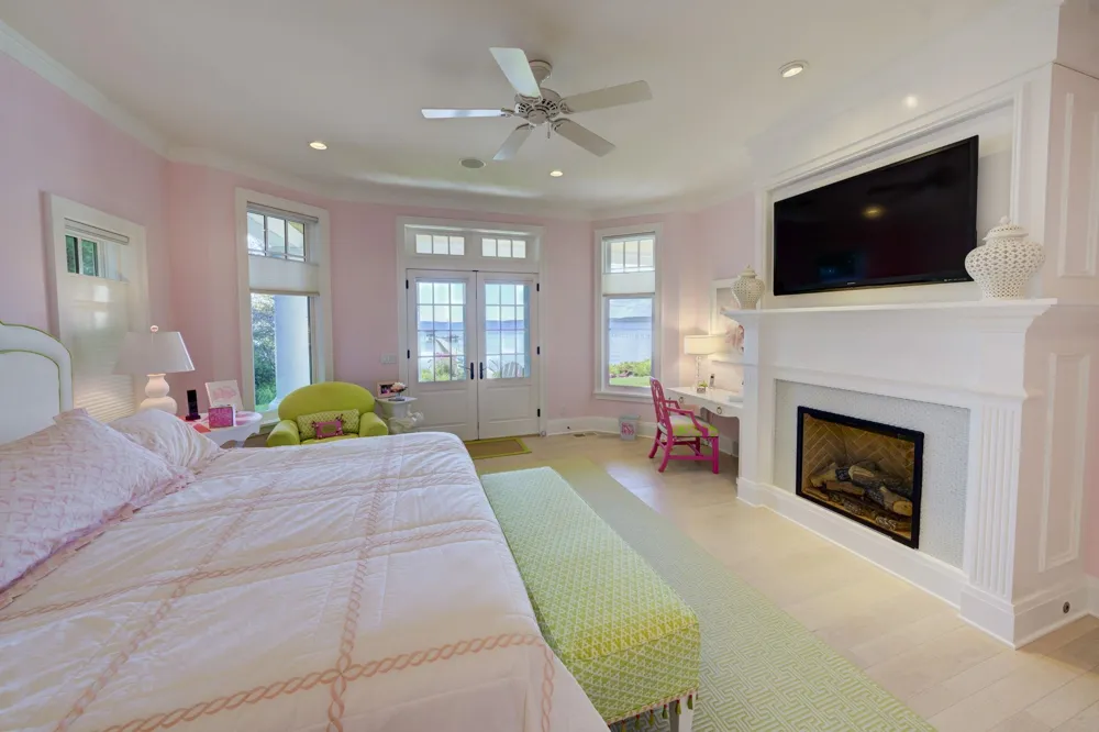 12935 Northport Point Road Leelanau Township, MI 49670