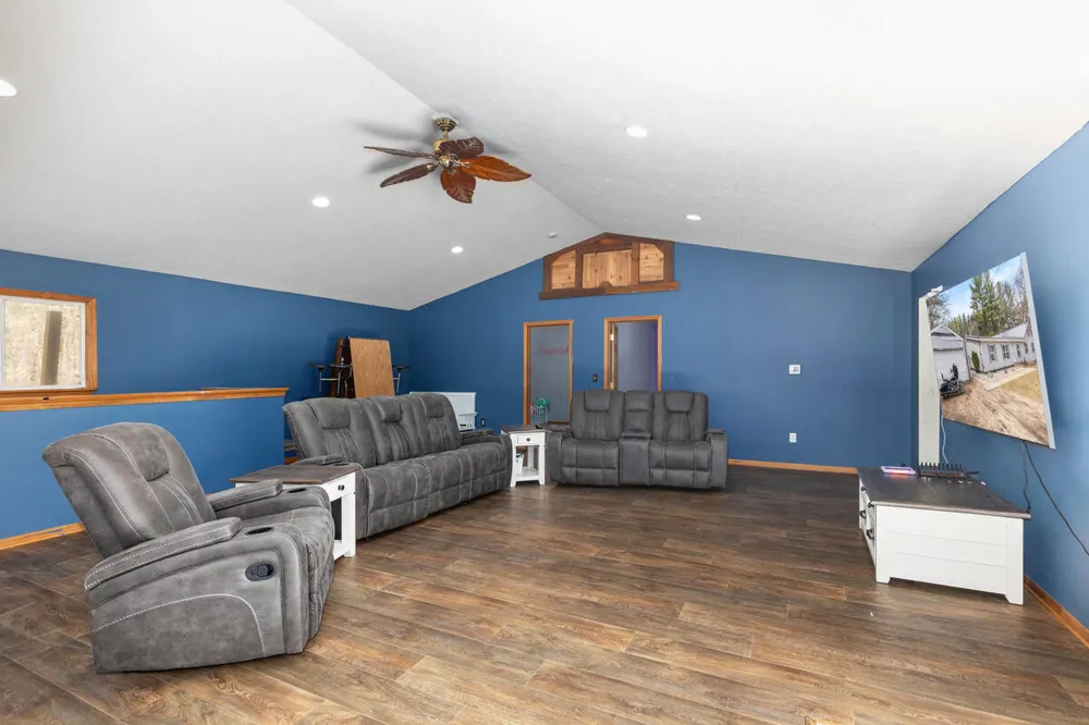 8233 Beech Avenue Croton Township, MI 49329