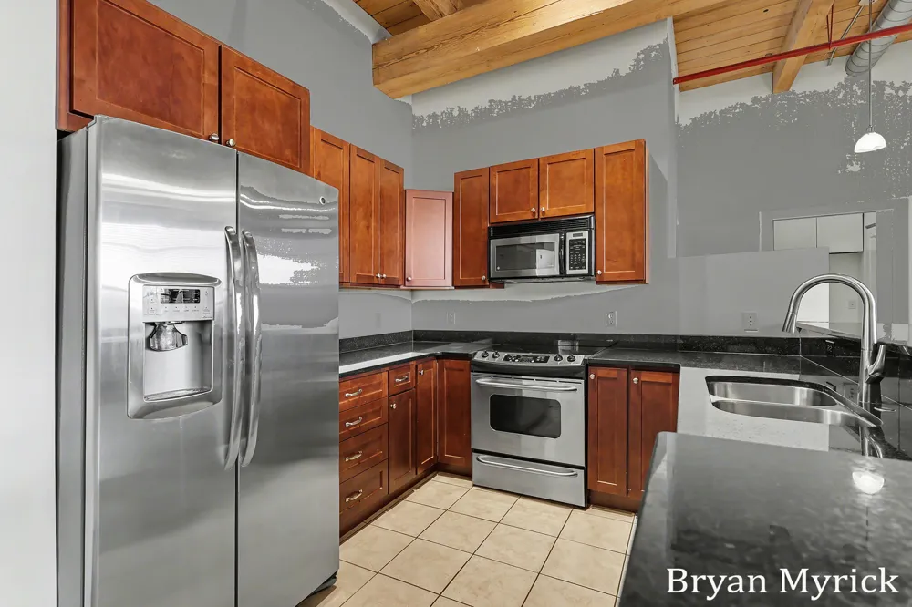 533 Columbia Avenue #107 Holland City, MI 49423