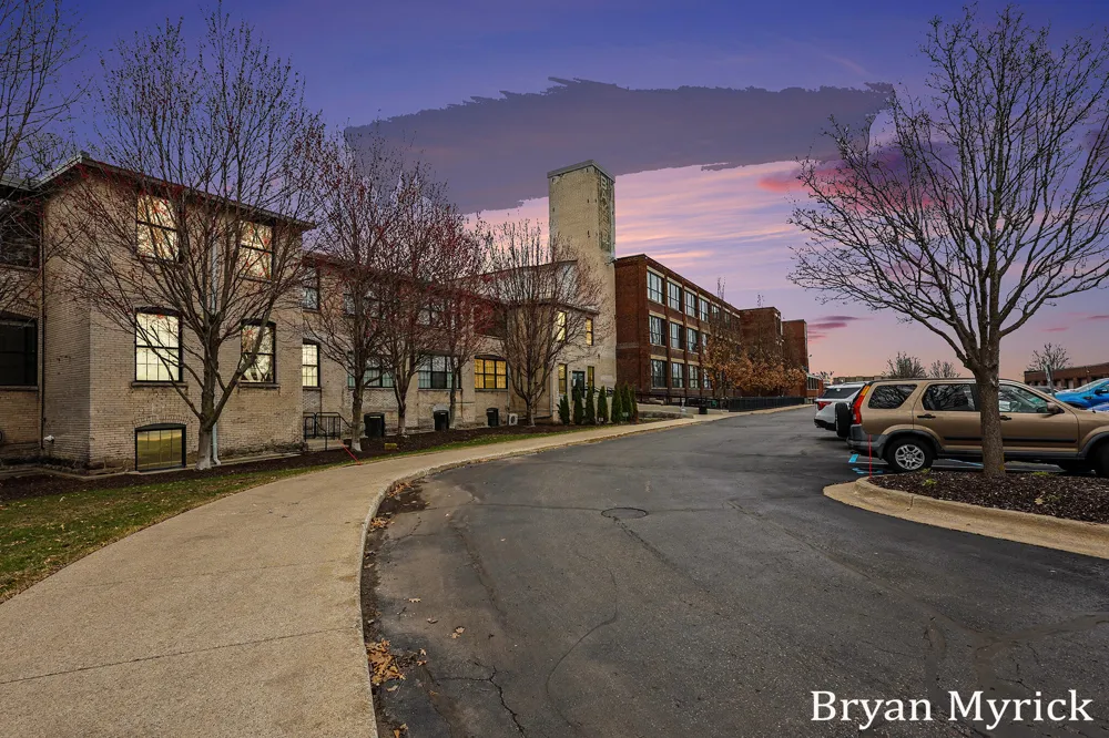 533 Columbia Avenue #107 Holland City, MI 49423