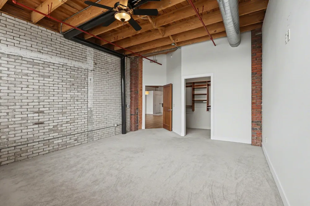 533 Columbia Avenue #107 Holland City, MI 49423