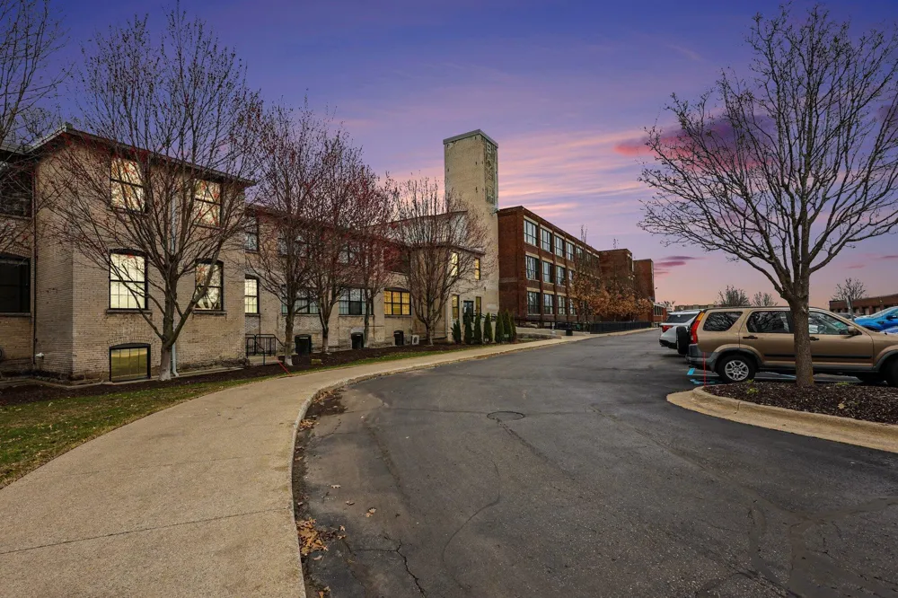533 Columbia Avenue #107 Holland City, MI 49423