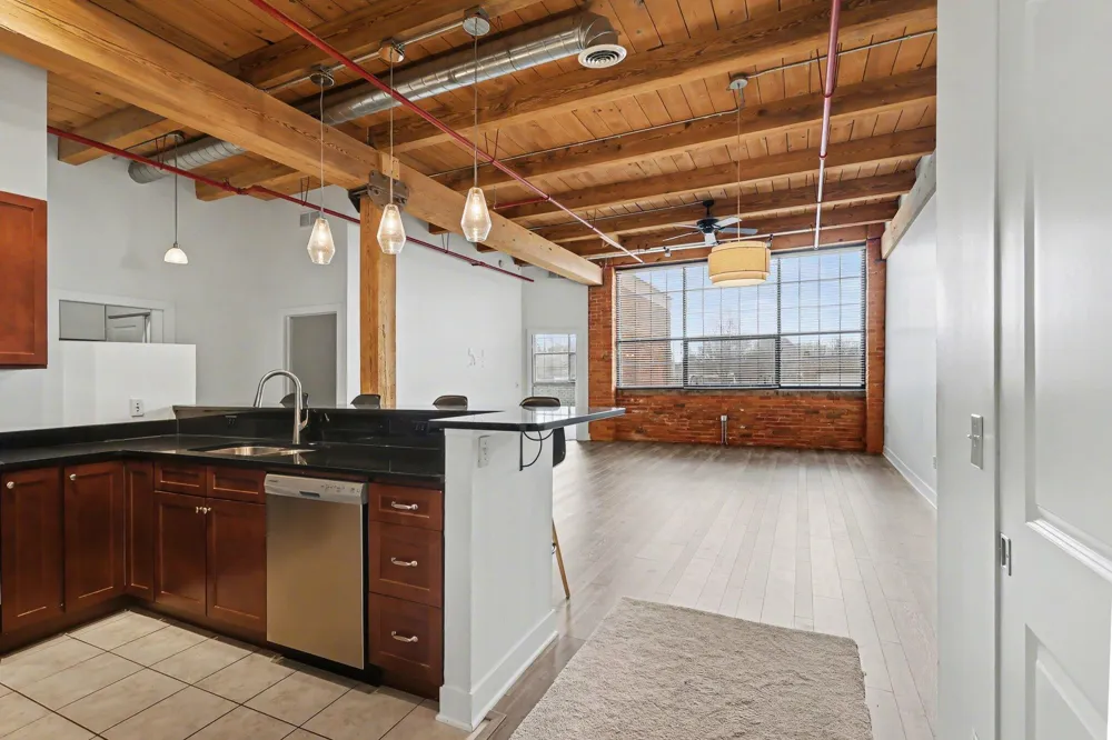 533 Columbia Avenue #107 Holland City, MI 49423