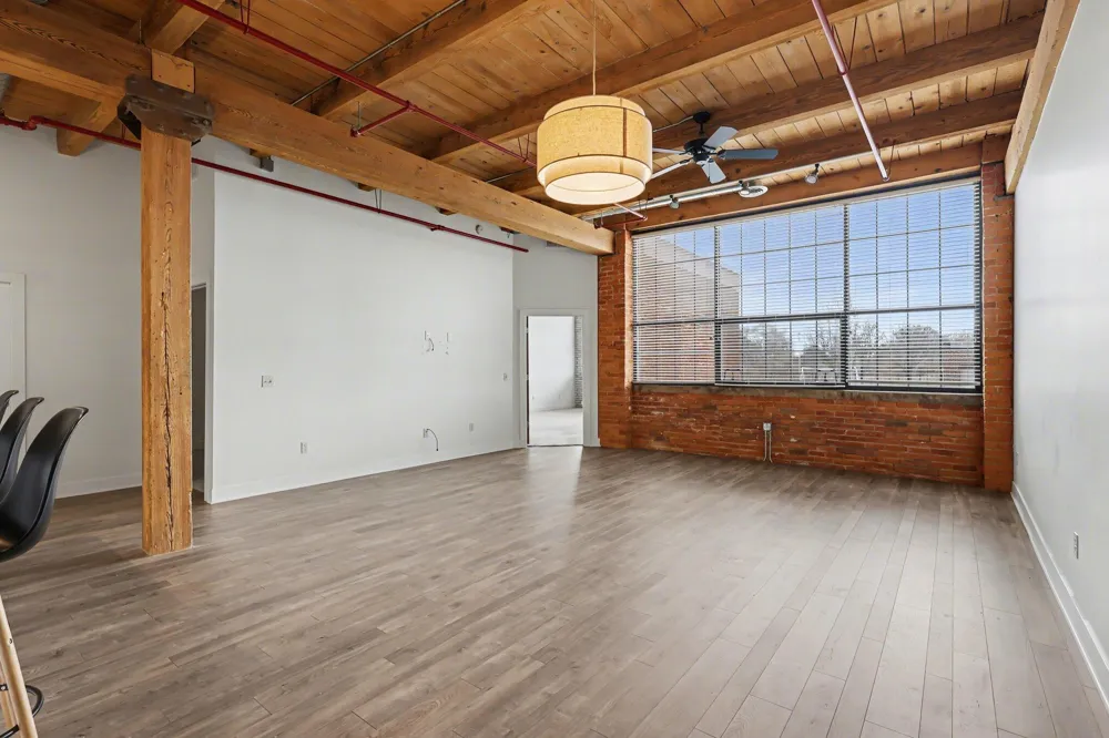 533 Columbia Avenue #107 Holland City, MI 49423