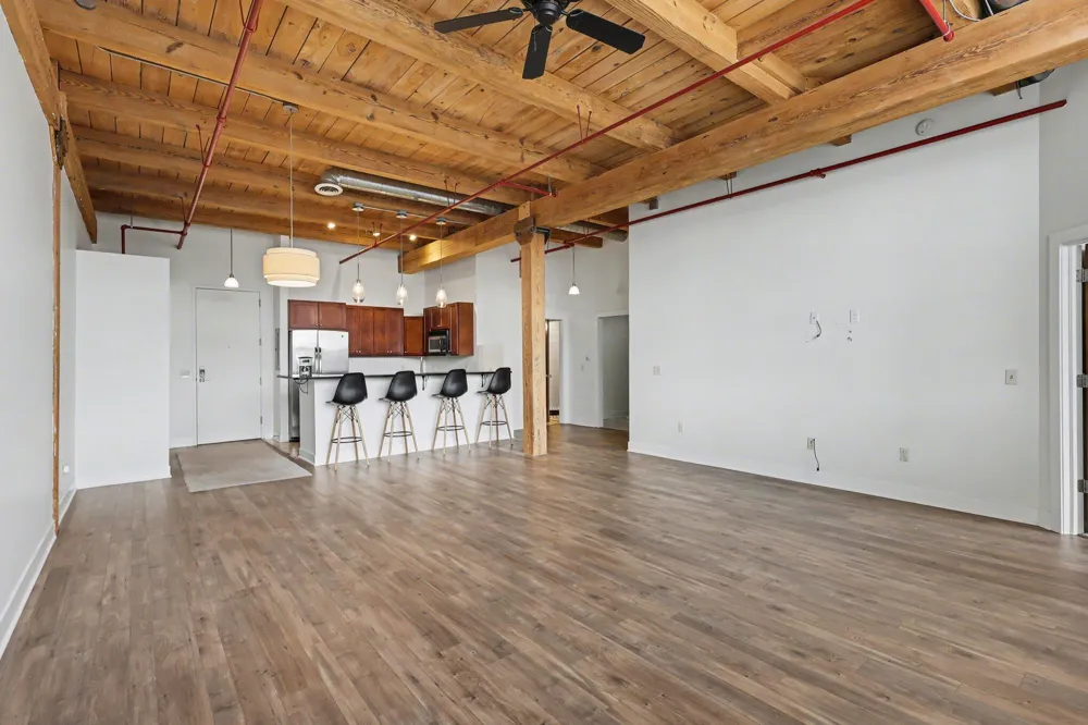 533 Columbia Avenue #107 Holland City, MI 49423
