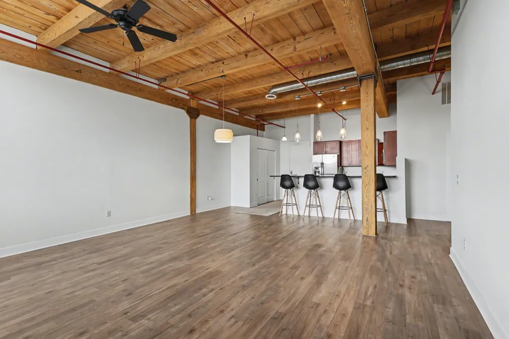 533 Columbia Avenue #107 Holland City, MI 49423