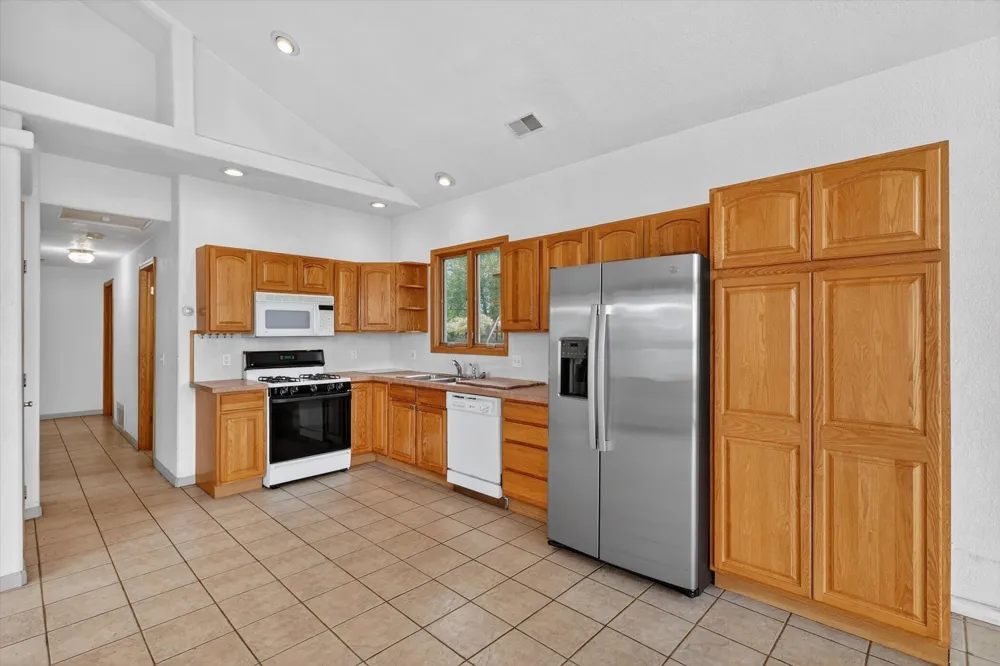 13117 Lakeshore Drive Wayland Township, MI 49344