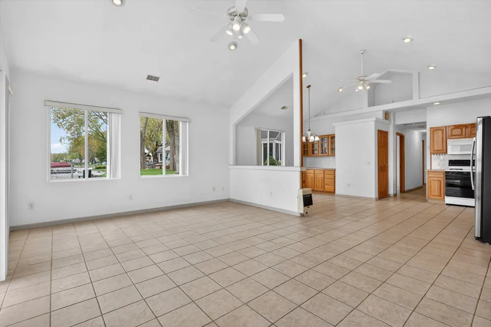 13117 Lakeshore Drive Wayland Township, MI 49344