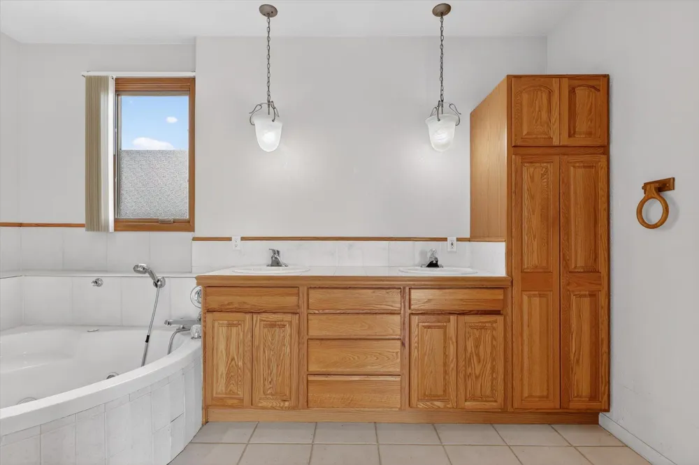 13117 Lakeshore Drive Wayland Township, MI 49344