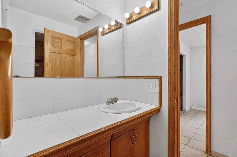 13117 Lakeshore Drive Wayland Township, MI 49344