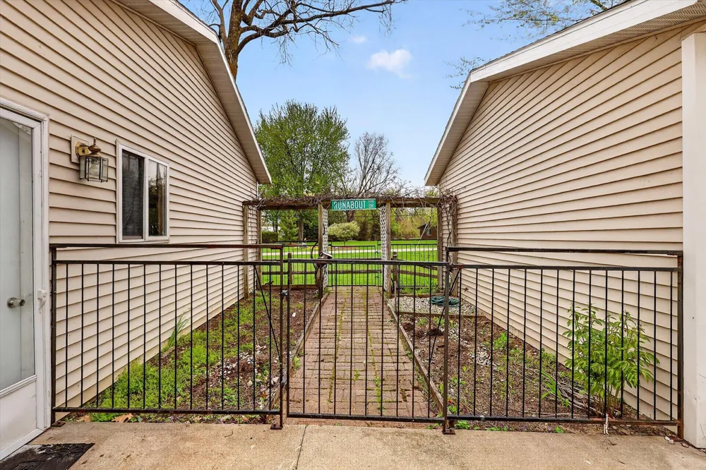 13117 Lakeshore Drive Wayland Township, MI 49344