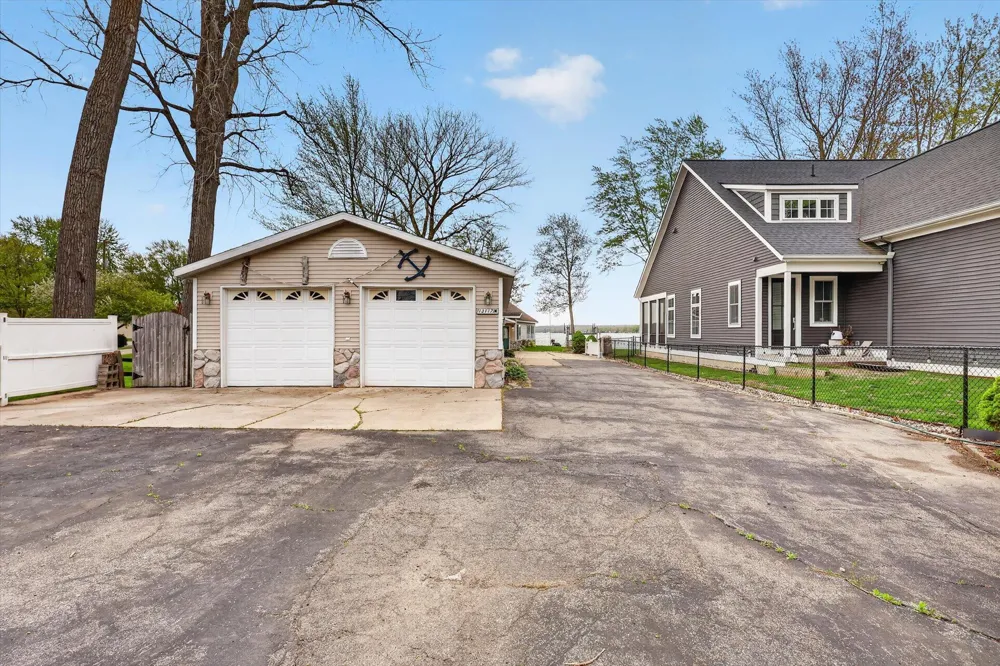 13117 Lakeshore Drive Wayland Township, MI 49344
