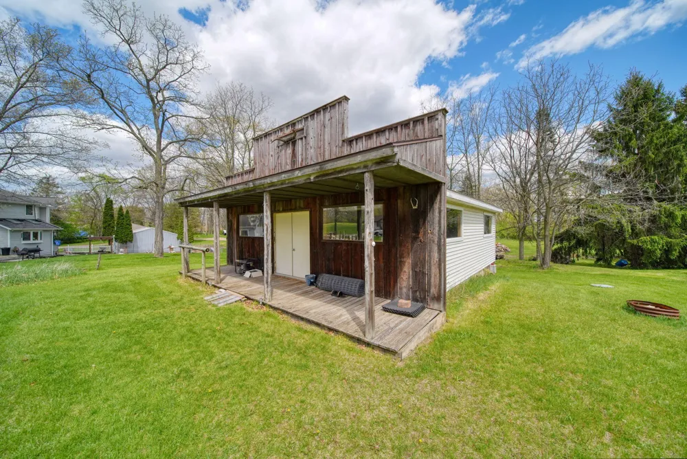 7155 Bayview Road Napoleon Township, MI 49201