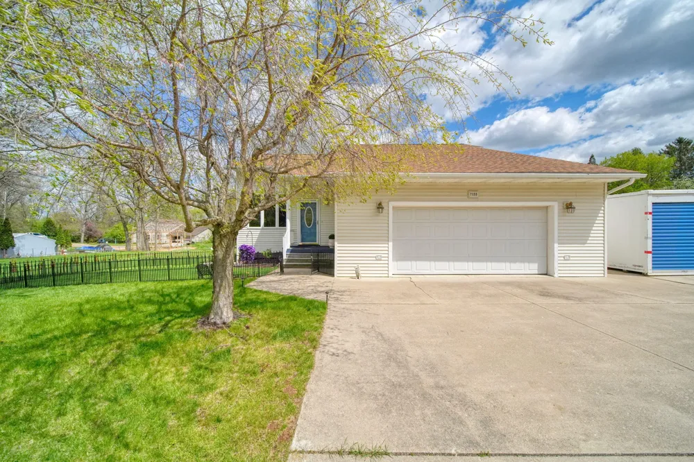 7155 Bayview Road Napoleon Township, MI 49201