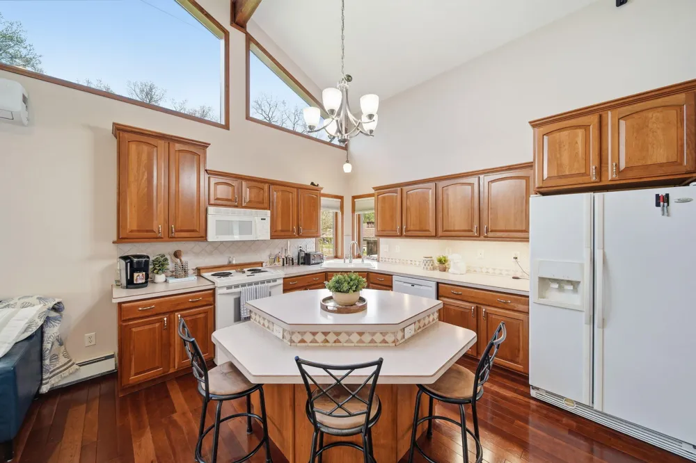 7155 Bayview Road Napoleon Township, MI 49201