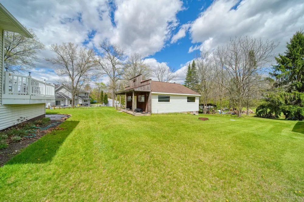 7155 Bayview Road Napoleon Township, MI 49201