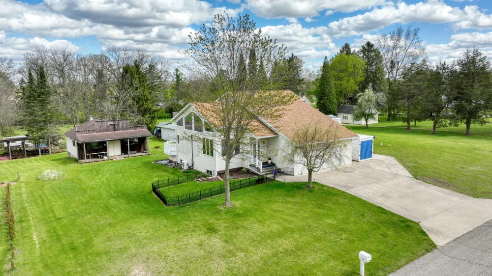 7155 Bayview Road Napoleon Township, MI 49201